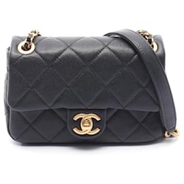 Chanel Matelassé Mini Flap Handtasche