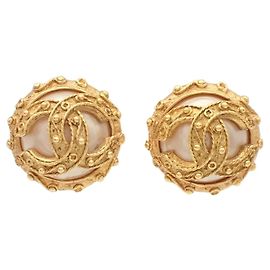 Chanel Vintage CC Round Cutout Clip-On Metal