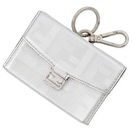 Pochette Nano Baguette in pelle Fendi