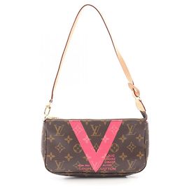 Louis Vuitton Pochette Accessoires Handbag