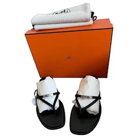 Sandali Hermès Miss in pelle nera