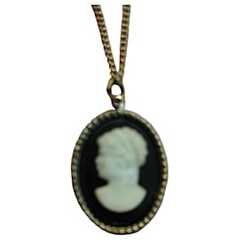 Cameo Pendant Necklace - Autre Marque