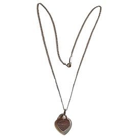 Collana Tiffany & Co. Return to Tiffany in argento sterling con pendenti a cuore
