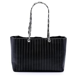 Tote Mademoiselle in agnello trapuntato verticale nero Large Chanel