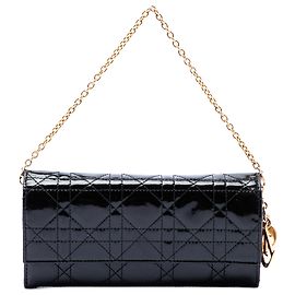 Lady Dior Cannage Wallet On Chain aus schwarzem Lackleder
