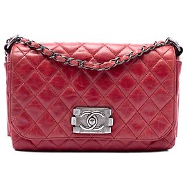 Chanel Soft Boy Flap in pelle di vitello liscio trapuntato rosso