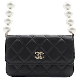 Chanel Black Quilted Calfskin Maxi Pearls Clutch Mit Kette