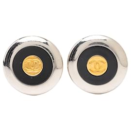 Pendientes de clip redondos Chanel Black CC en latón esmaltado chapados en oro