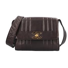 Sac à bandoulière Chanel Mademoiselle en cuir noir