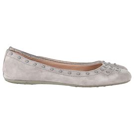 Tod's Ballerinas mit Nieten aus grauem Wildleder