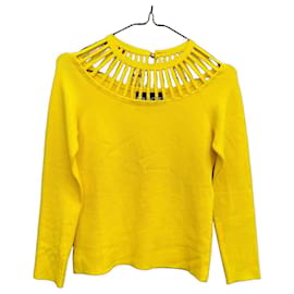 Suéter Moschino Boutique amarillo con cuello recortado