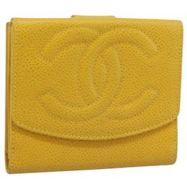 CHANEL COCO Mark Cartera Bifold de Piel Caviar Amarilla CC Auténtica 188105M