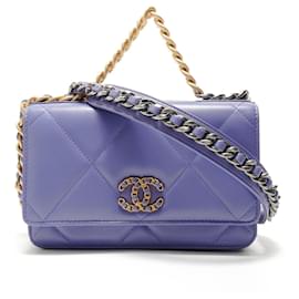 Borsa a tracolla Chanel 19 Matelassé in viola