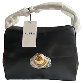 Bolso Furla en piel negra