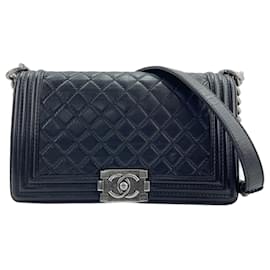Borsa a tracolla Chanel Boy Medium in nero