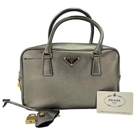 Borsa a mano Prada Saffiano in Gold