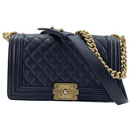 Borsa a tracolla Chanel Boy 25 in nero