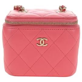 Mini Vanity Case Chanel Classic con cadena de piel de cordero acolchada