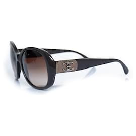 Occhiali da sole Chanel, CC turnlock in marrone