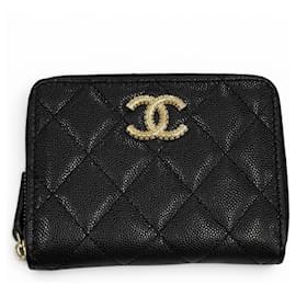 Cartera Bi-Fold Chanel en piel de becerro granulada negra