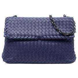 Borsa a tracolla Olimpia in nappa Intrecciato blu media Bottega Veneta
