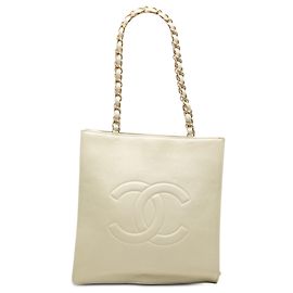 Tote di shopping North South in pelle di vitello invecchiato lucido bianco Chanel