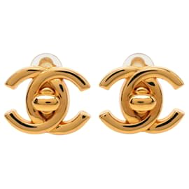 Orecchini a clip Chanel Gold CC placcati oro con chiusura a vite