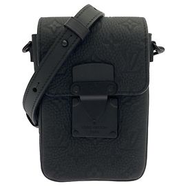 Bolso de hombro Louis Vuitton Taurillon Monogram S-Lock