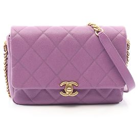 Bolso de hombro Chanel Matelassé Small Flap en morado