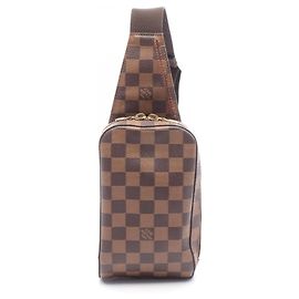 Riñonera Louis Vuitton Geronimos