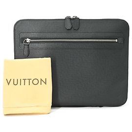 Clutch Louis Vuitton Taiga Vladimir