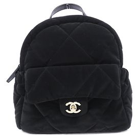 Zaino Chanel AS5679 in velluto nero e nylon