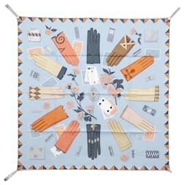 Hermes L'HEURE DES GANTS Carré
Halstuch - Hermès