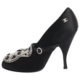 Escarpins en satin noir ornés - taille EU 37.5 - Chanel