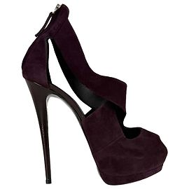 Giuseppe Zanotti Plateau-Pumps mit Kreuzriemen aus burgunderfarbenem Wildleder