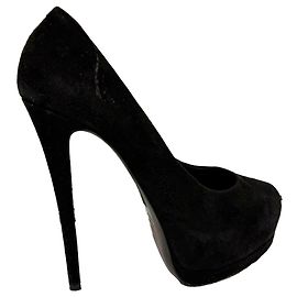 Décolleté con plateau a punta tonda in scamosciato nero Giuseppe Zanotti