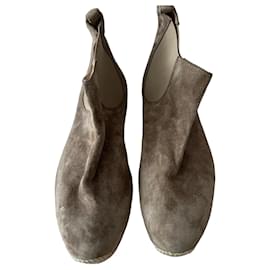 Christian Louboutin Bottines Plates en Daim Beige