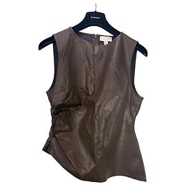 Autre Marque Pretty Lavish Top senza maniche in ecopelle marrone