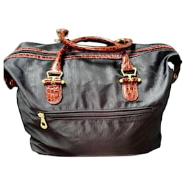 Balenciaga Borsa da Viaggio in Nylon e Pelle di Coccodrillo