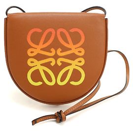 Borsa a tracolla in pelle di vitello marrone Loewe