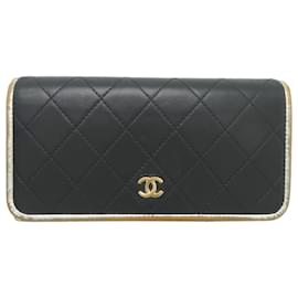 Cartera Bi-fold Matelassé Chanel