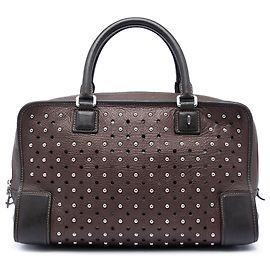 LOEWE Amazona 36 aus zweifarbigem braunem Leder mit Nieten und Perforationen