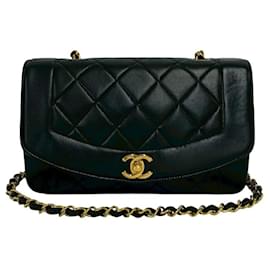 Bolso de hombro Chanel Diana Matelassé Coco Mark en piel de cordero