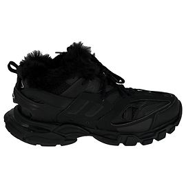 Sneakers Balenciaga Track con fodera in finta pelliccia in poliuretano nero