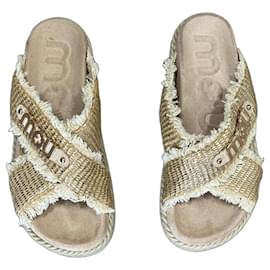 Miu Miu Mou Flache Sandalen aus geflochtenem Stroh und Leder