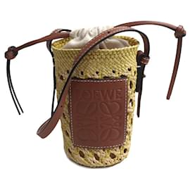 Bolsa de Ombro Loewe Anagram Cylinder Pocket