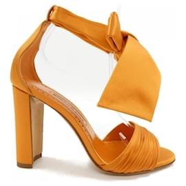 Manolo Blahnik Pumps