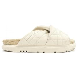 Sandali Christian Dior in agnello trapuntato Cannage