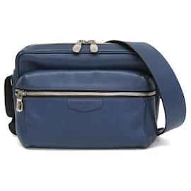 Louis Vuitton Taigarama Outdoor Messenger PM M33437