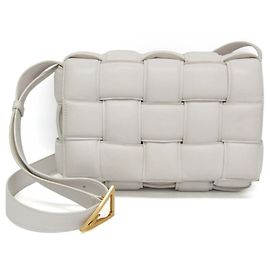 Borsa a tracolla da donna Bottega Veneta Intrecciato Padded Cassette